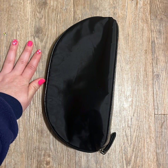 Victoria secret makeup Bag - Picture 4 of 5